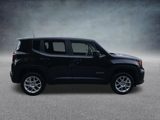 Used 2023 Black Jeep Latitude image 21