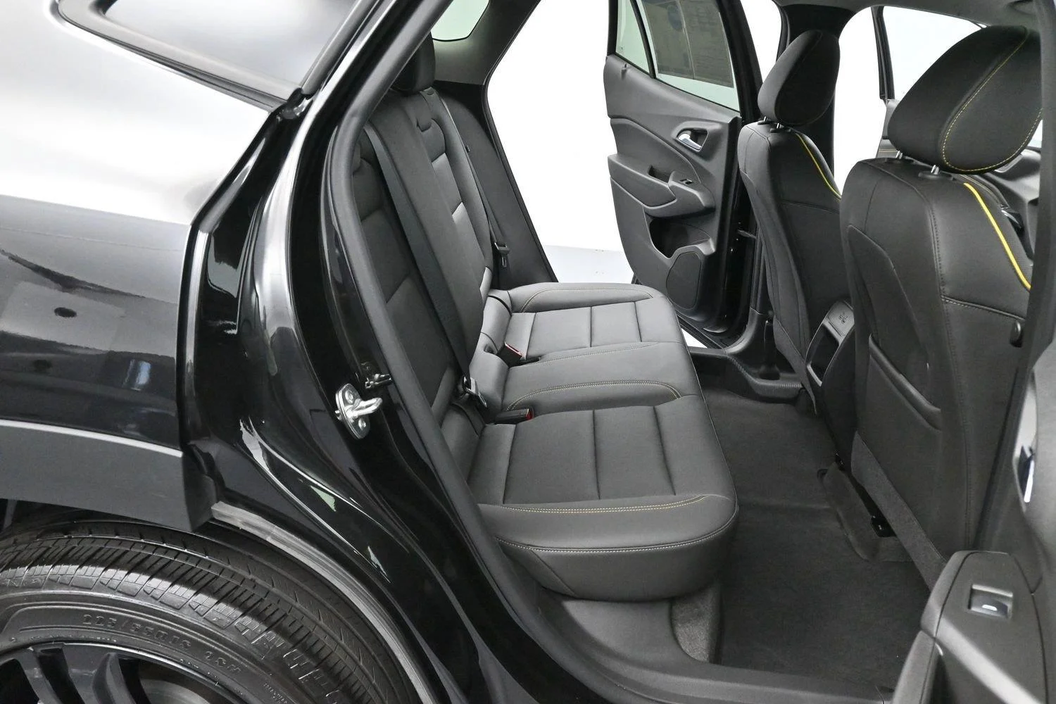Used 2025 Mosaic Black Metallic Chevrolet ACTIV image 32