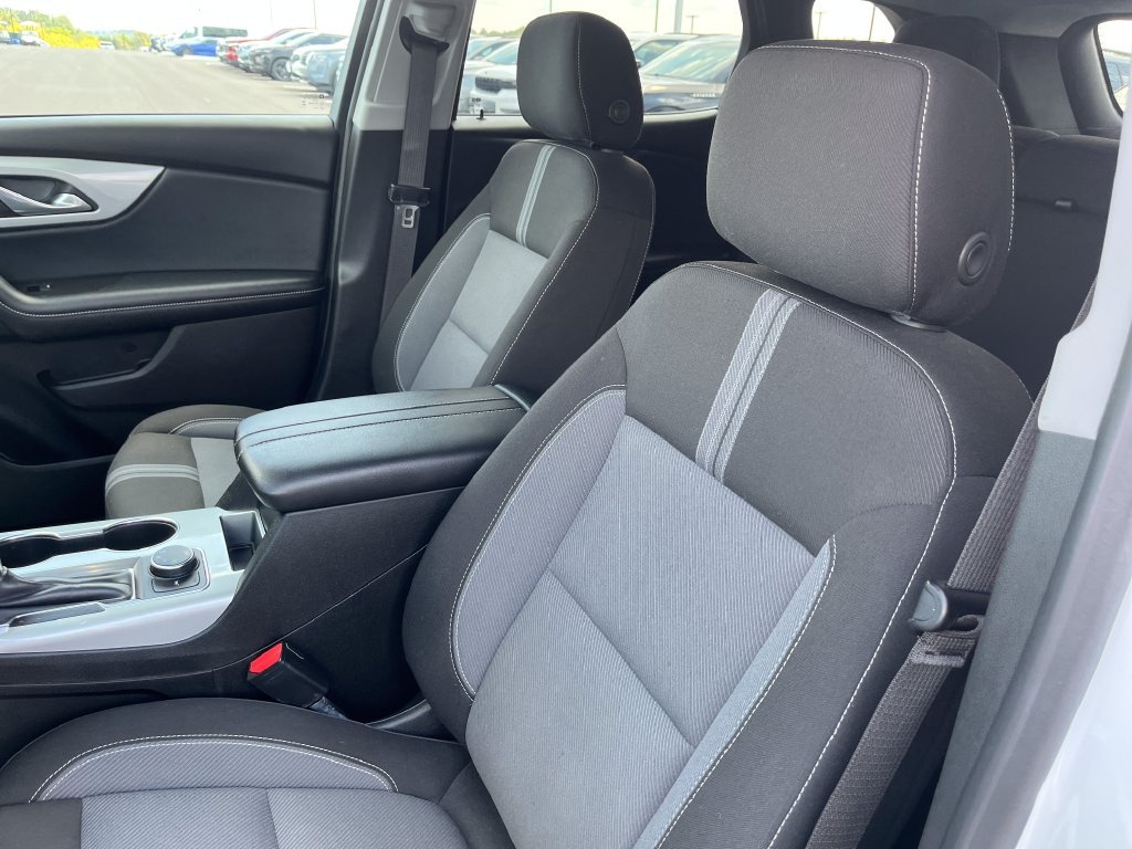 Used 2024 White Chevrolet LT image 12