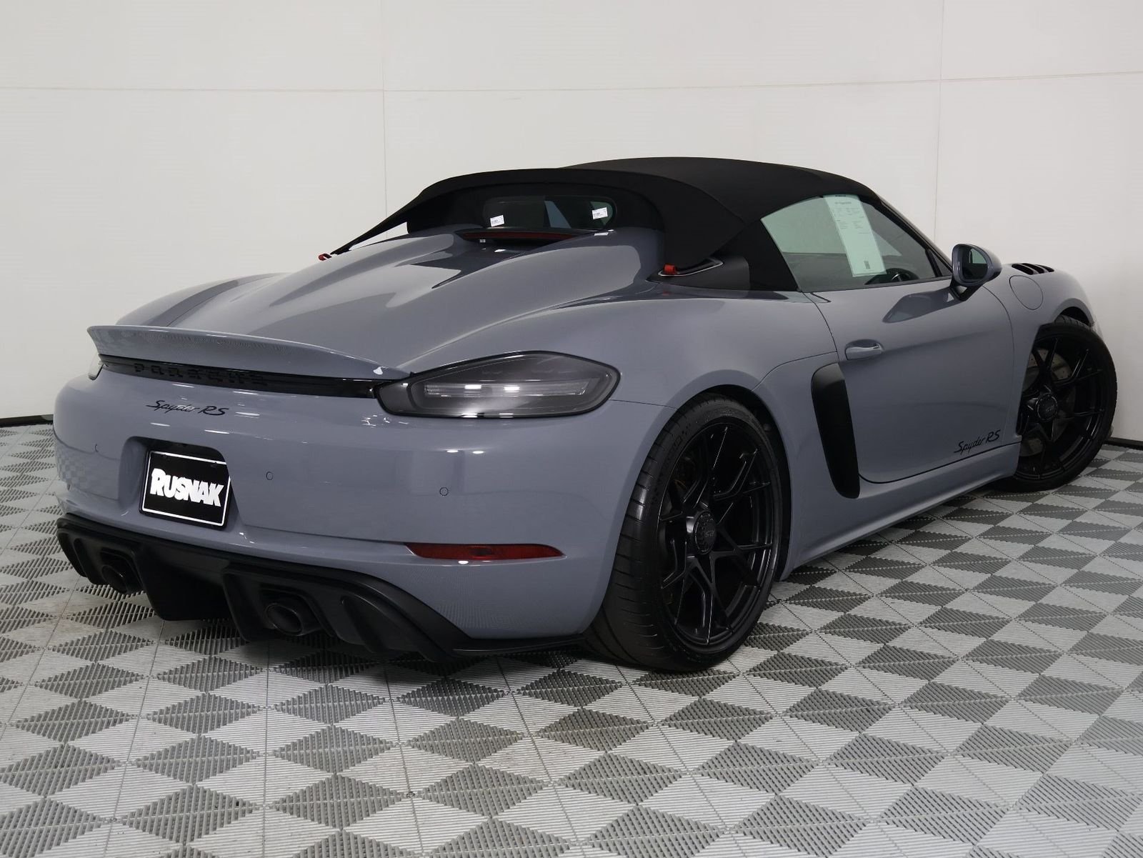 Certified Used 2024 Arctic Grey Porsche RS image 7