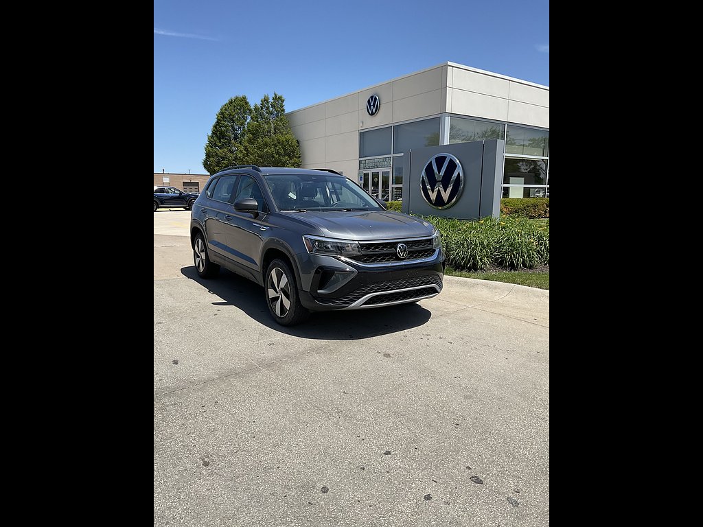 2024 Volkswagen Taos 1.5T S 4Motion's photo