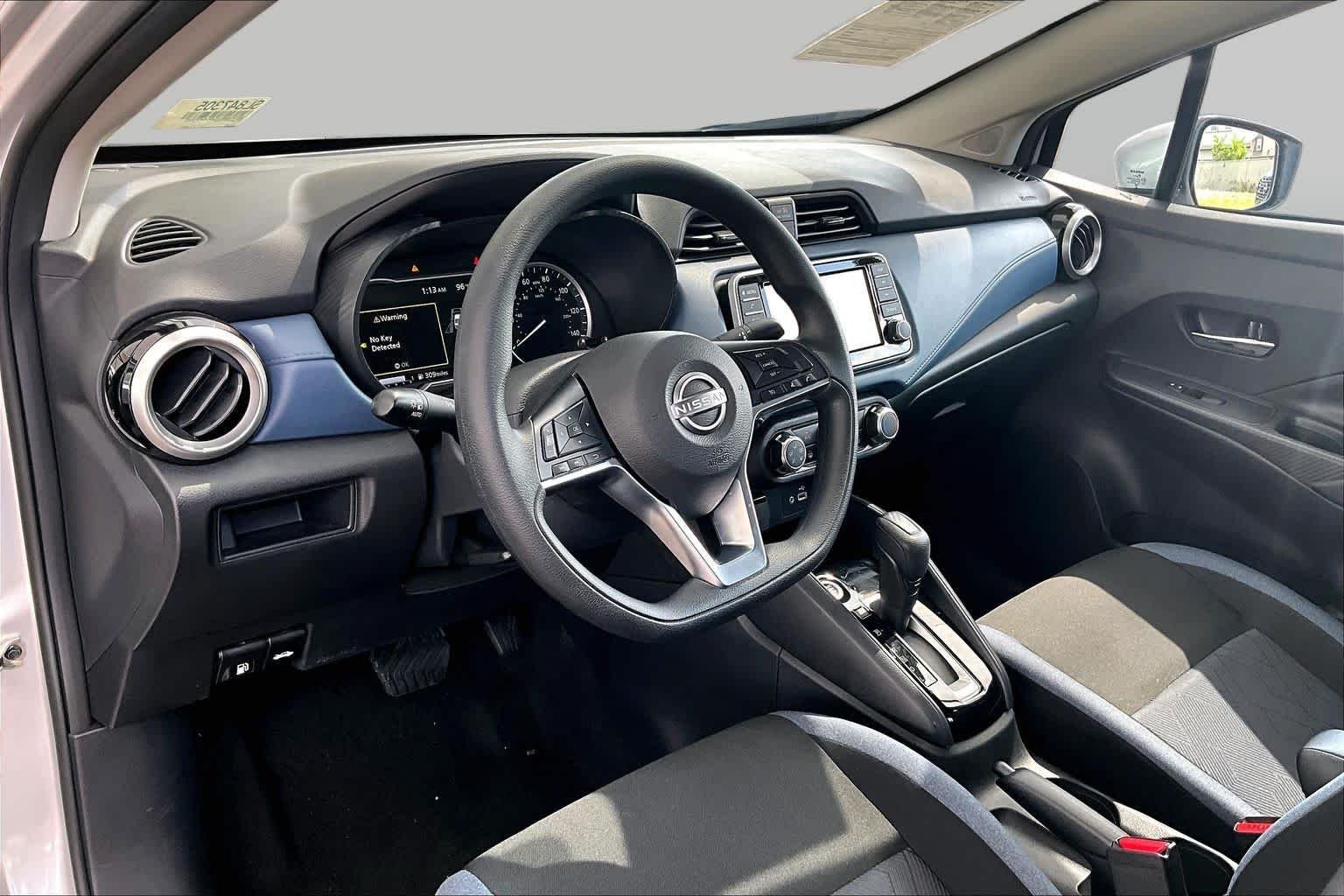 2025 Nissan Versa Sedan SV - Photo 17
