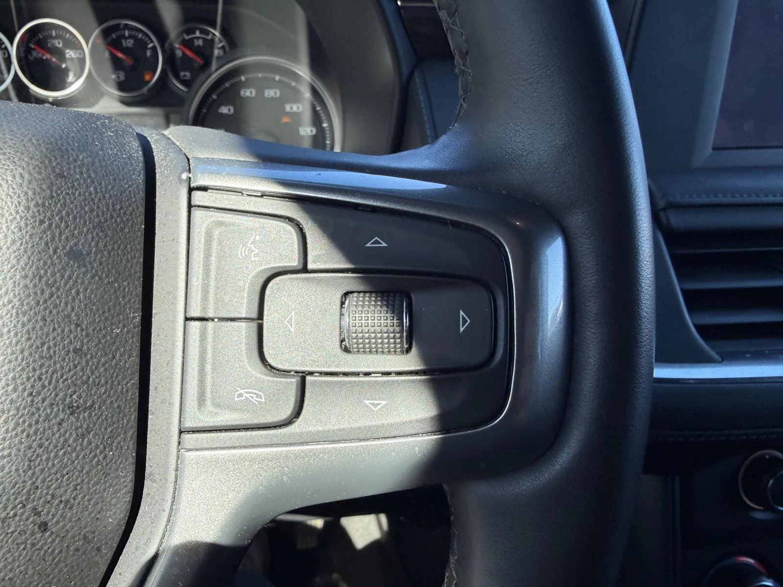 Used 2024 Summit White Chevrolet LS image 16