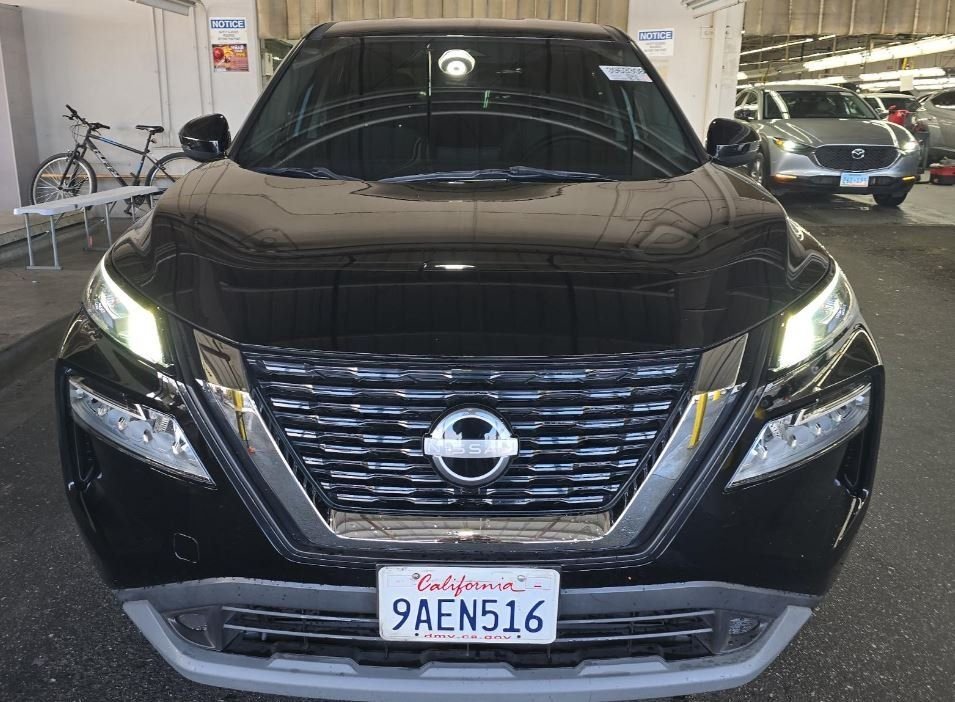 Used 2022 Nissan Rogue SV with VIN 5N1BT3BA9NC671479 for sale in Kansas City