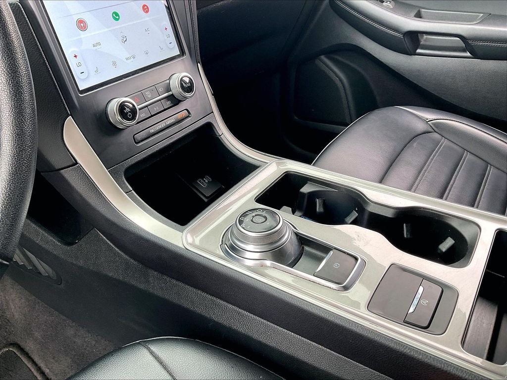 Used 2024 Agate Black Metallic Ford SEL image 19