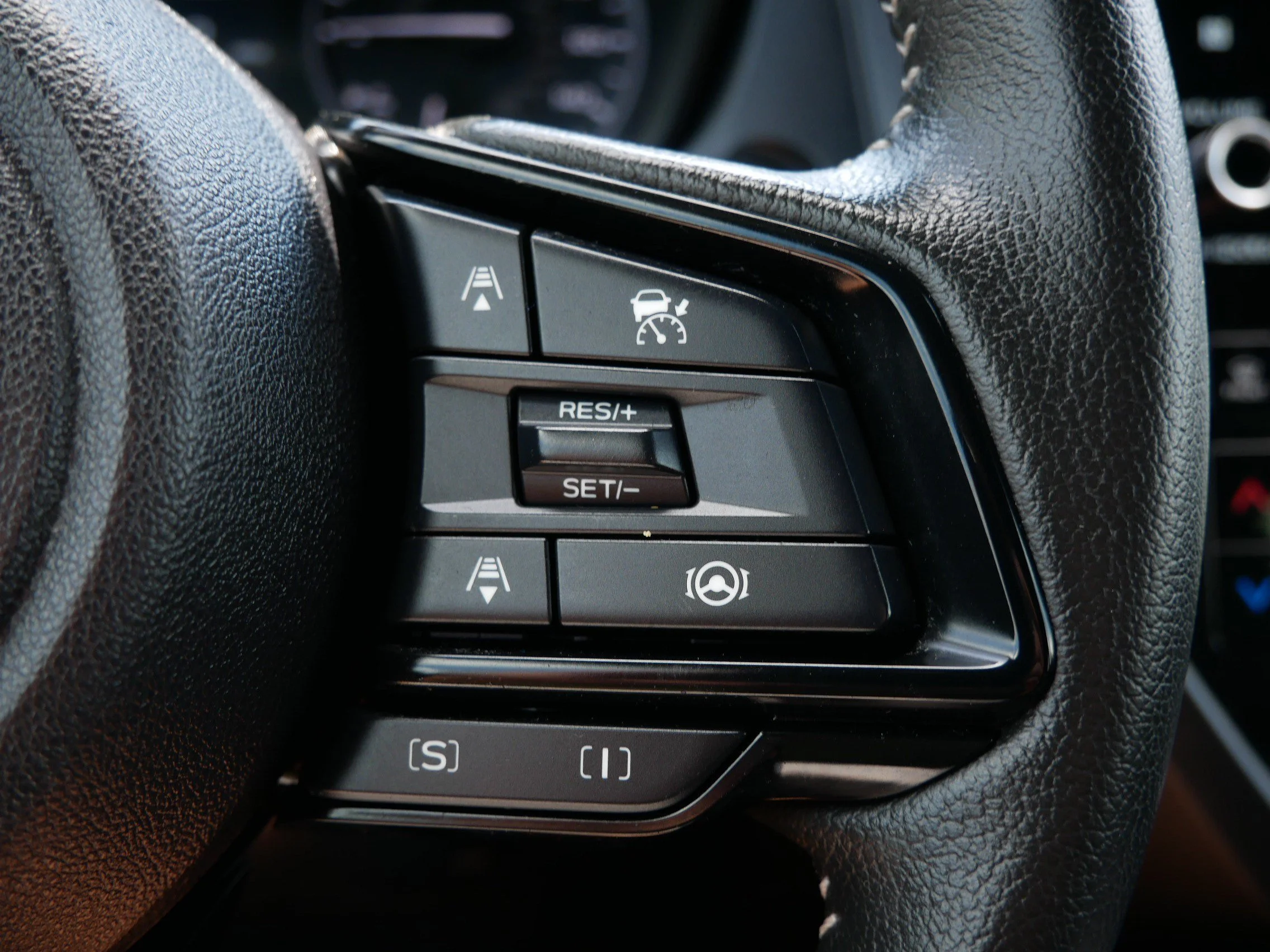 Used 2025 Magnetite Gray Metallic Subaru Premium image 26