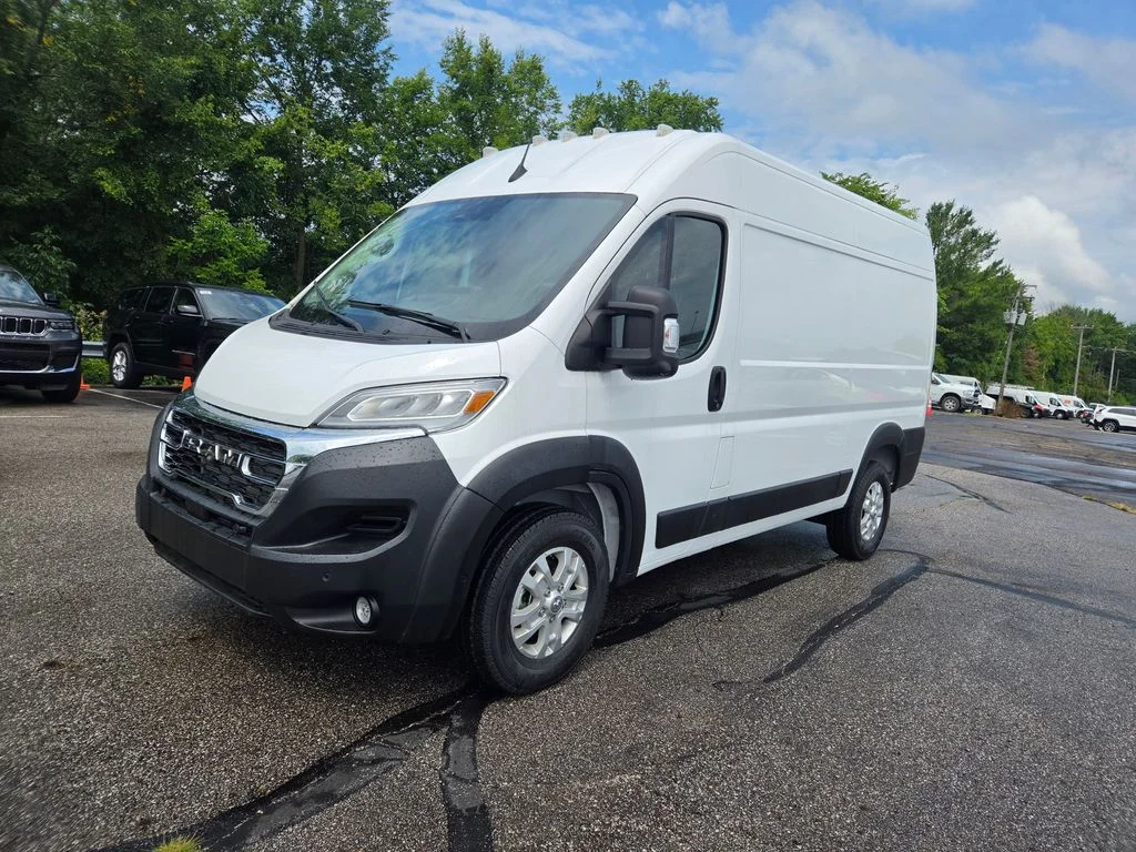 New 2024 White Ram 2500 image 3
