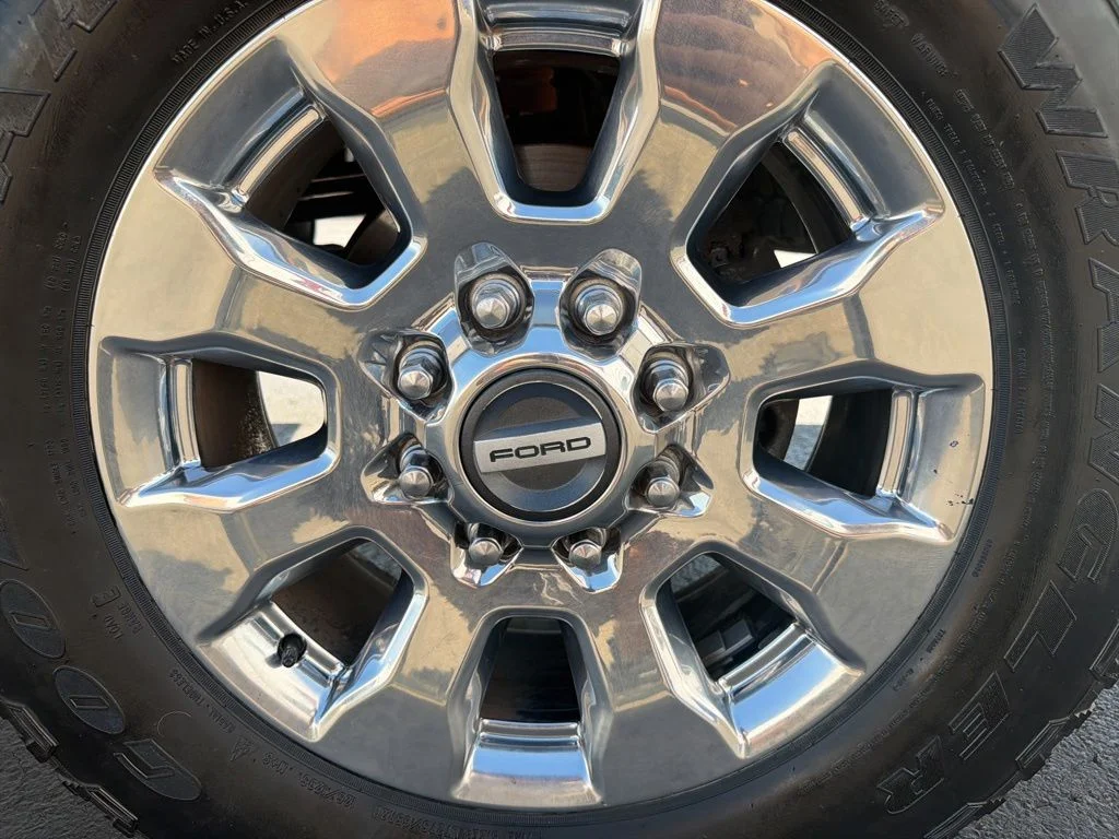 Certified Used 2017 White Platinum Clearcoat Metallic Ford Lariat image 52