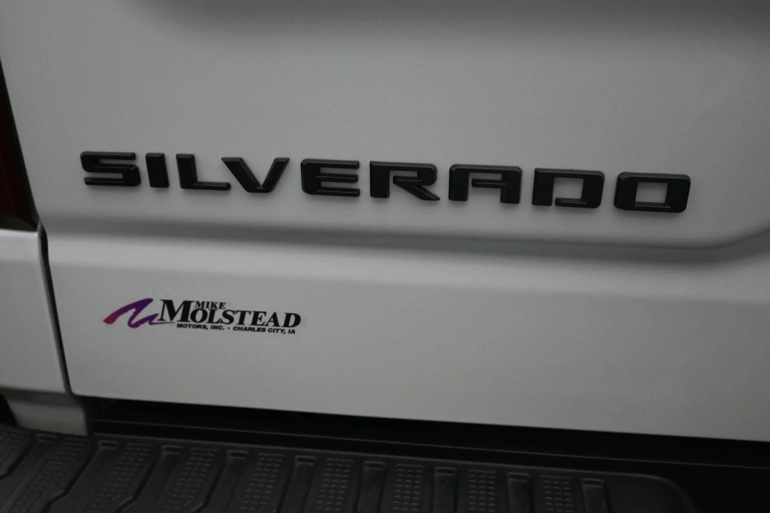 Used 2023 Iridescent Pearl Tricoat Chevrolet High Country image 18