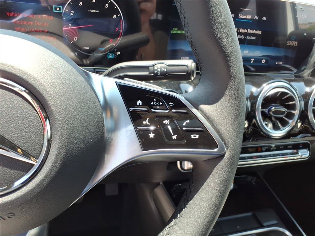 New 2026 Polar White Mercedes-Benz GLA 250 image 17