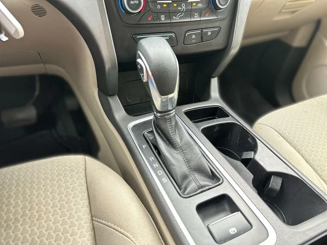 Used 2018 White Ford SE image 20