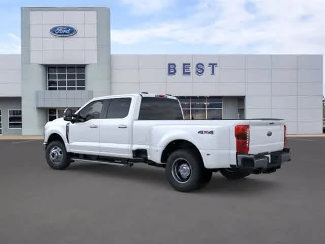 New 2026 Star White Metallic Tri-Coat Ford LARIAT image 4