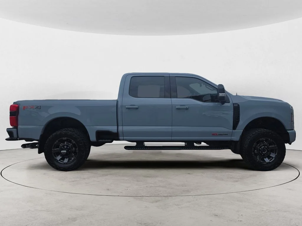 Used 2024 Gray Ford Lariat image 4