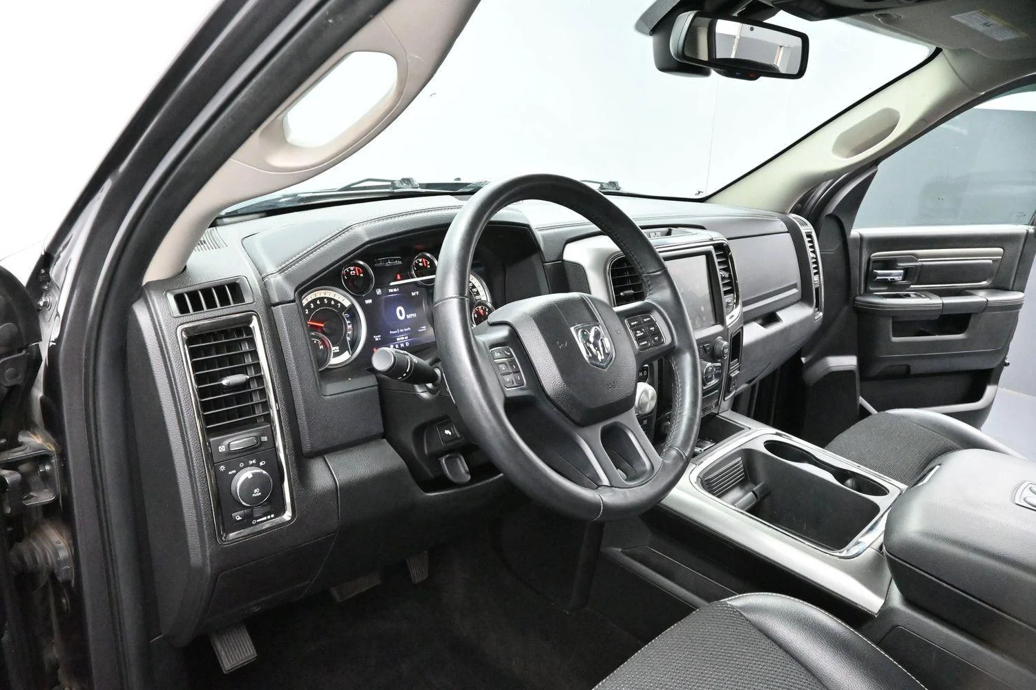 Used 2017 Granite Crystal Metallic Clearcoat Ram Sport image 12