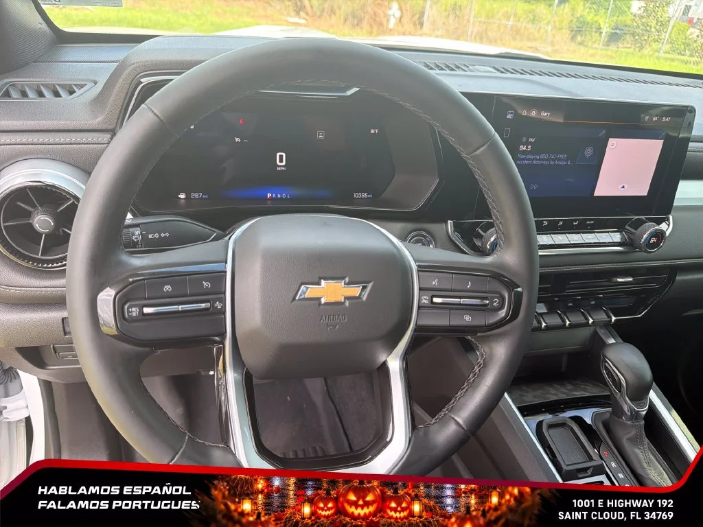 Used 2024 Summit White Chevrolet LT image 17