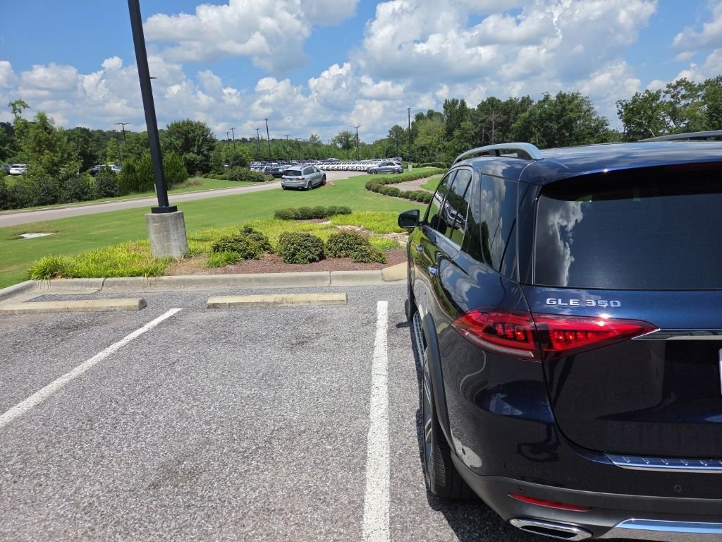 Certified Used 2022 Lunar Blue Metallic Mercedes-Benz GLE 350 image 7