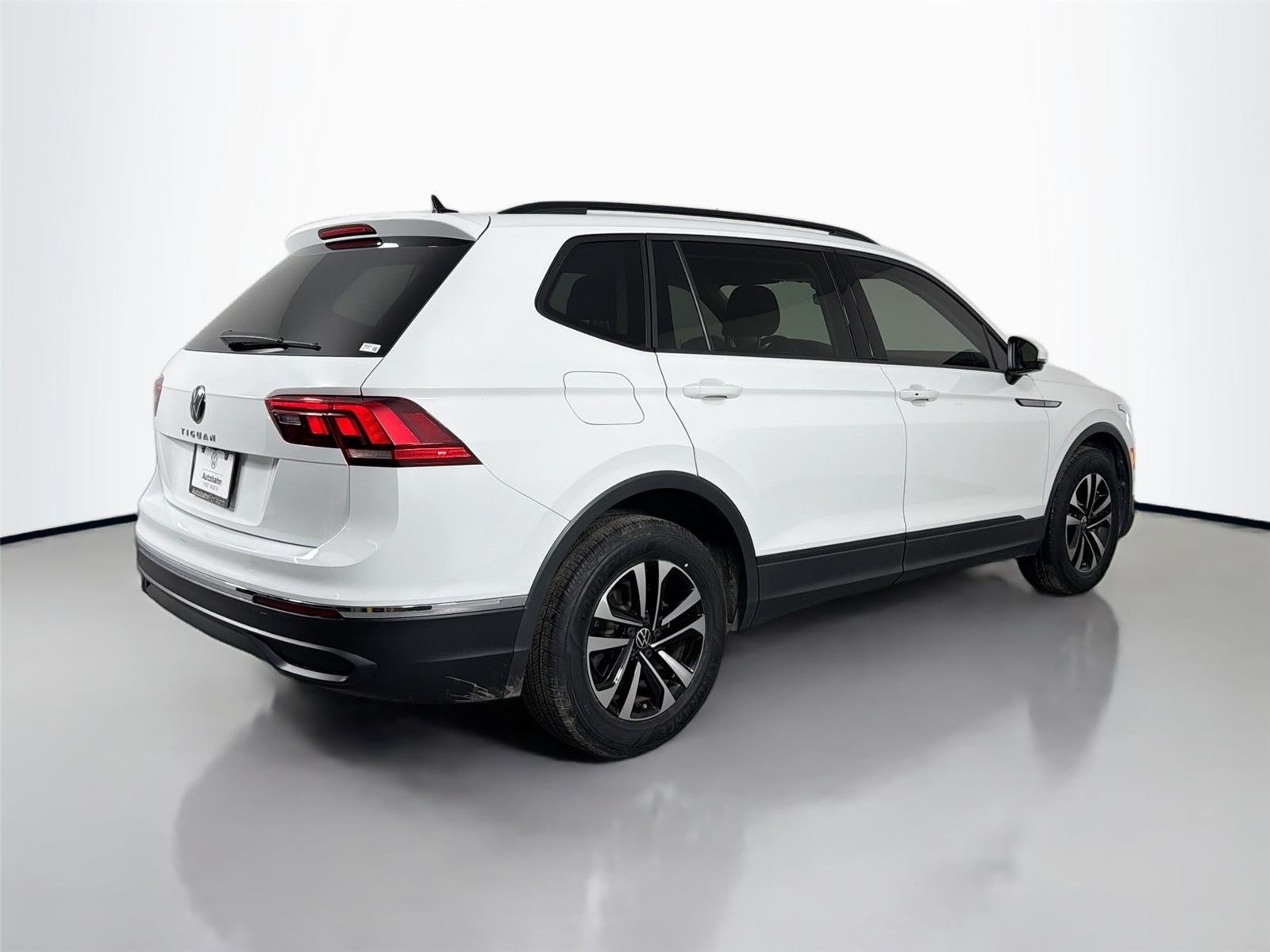 Used 2023 Pure White Volkswagen S image 5
