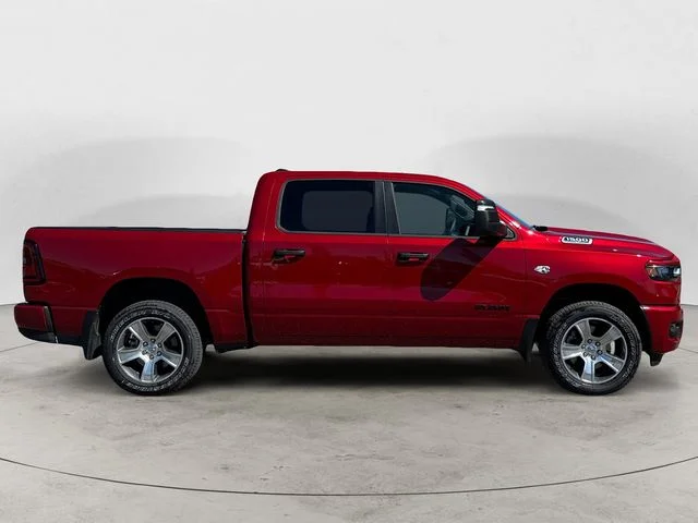 New 2026 Molten Red Pearl-Coat Exterior Paint RAM Express image 4