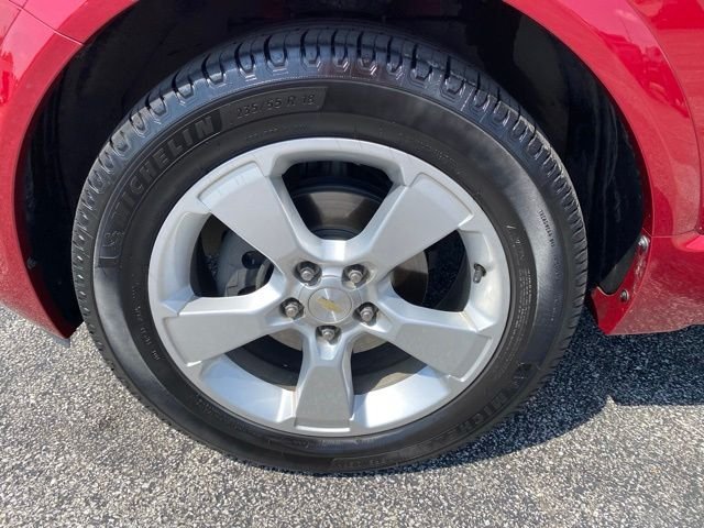 Used 2015 Red Chevrolet LT image 10