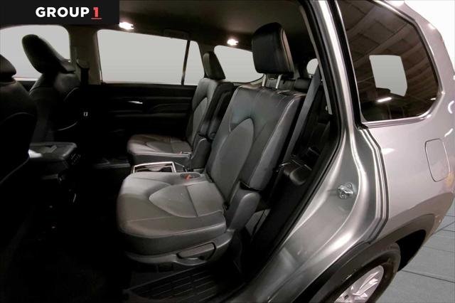 Certified Used 2025 CELESTIAL SILVER Toyota  image 21
