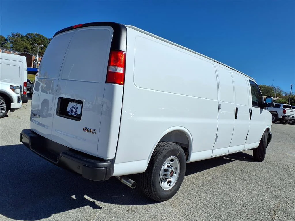 New 2025 Summit White GMC Work Van image 23
