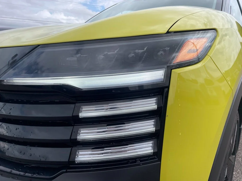 Used 2025 Yellow Nissan SR image 4