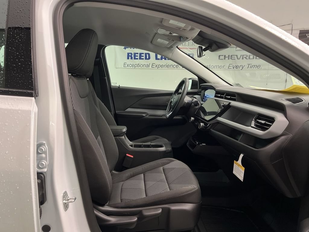 2027 Chevrolet Bolt LT - Photo 24