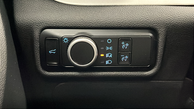 Used 2024 Iconic Silver Metallic Ford XLT image 31