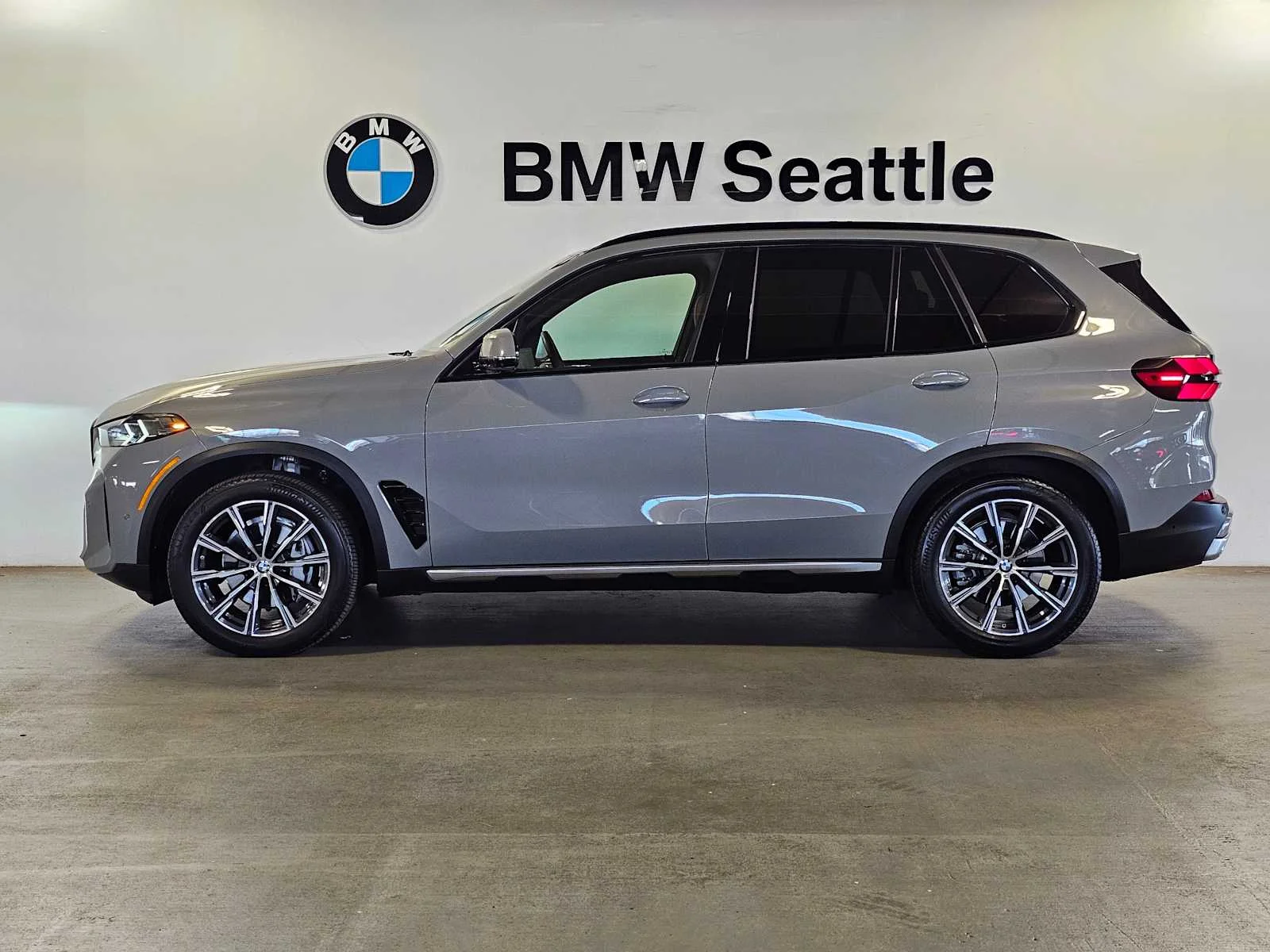Certified Used 2025 Special Order Color BMW xDrive40i image 3