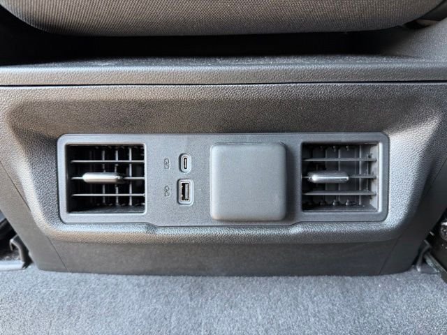 Used 2024 White GMC Elevation image 21