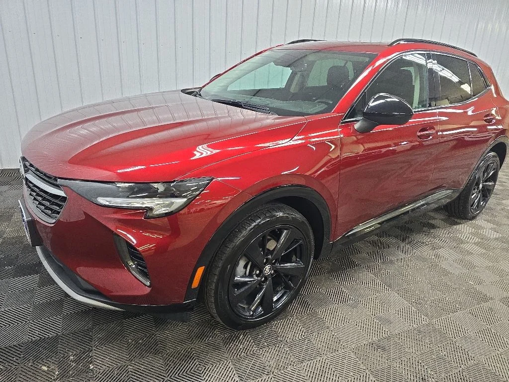 Used 2022 Red Buick Essence image 8