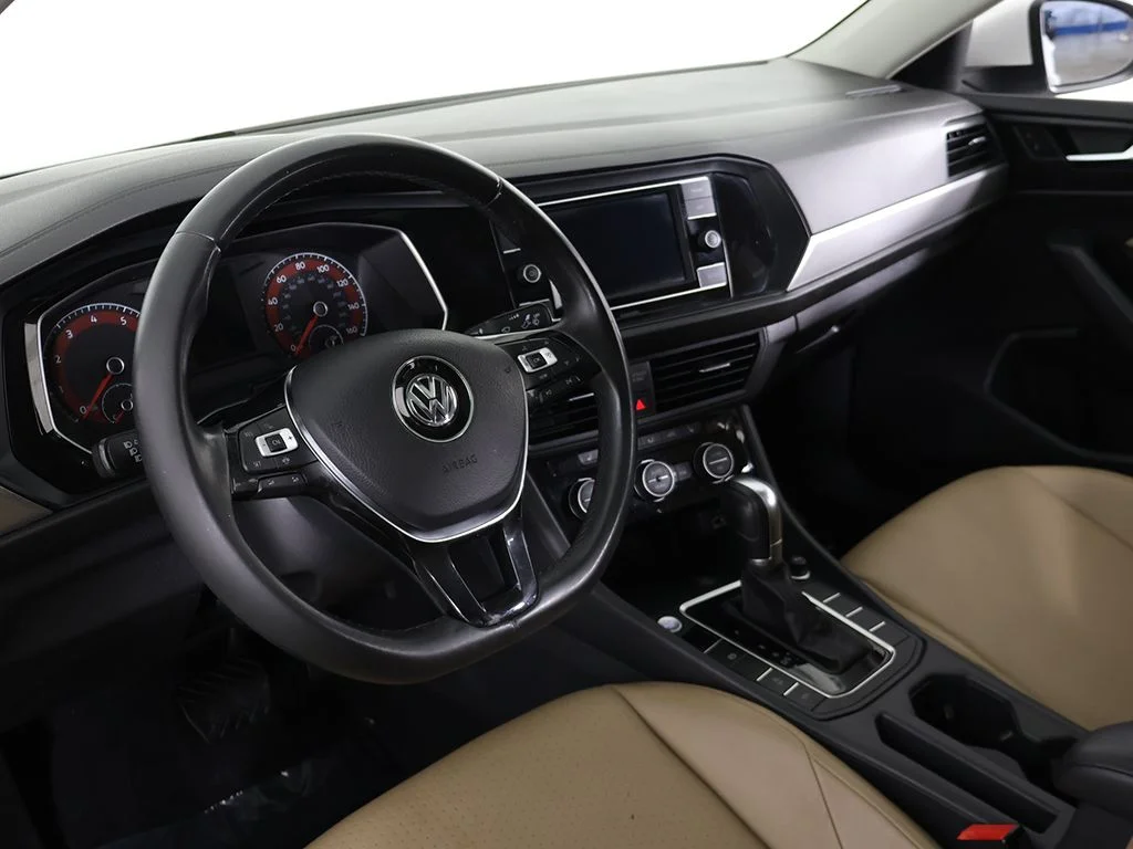 Used 2019 Pure White Volkswagen 1.4T SE image 27