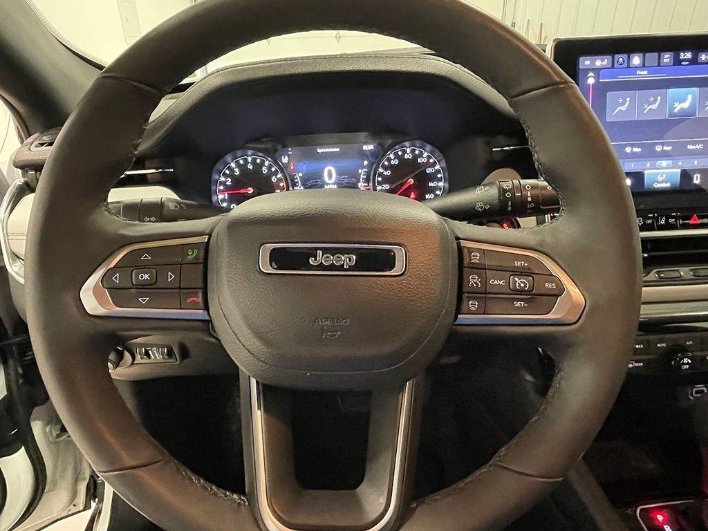 Used 2023 White Jeep Limited image 33