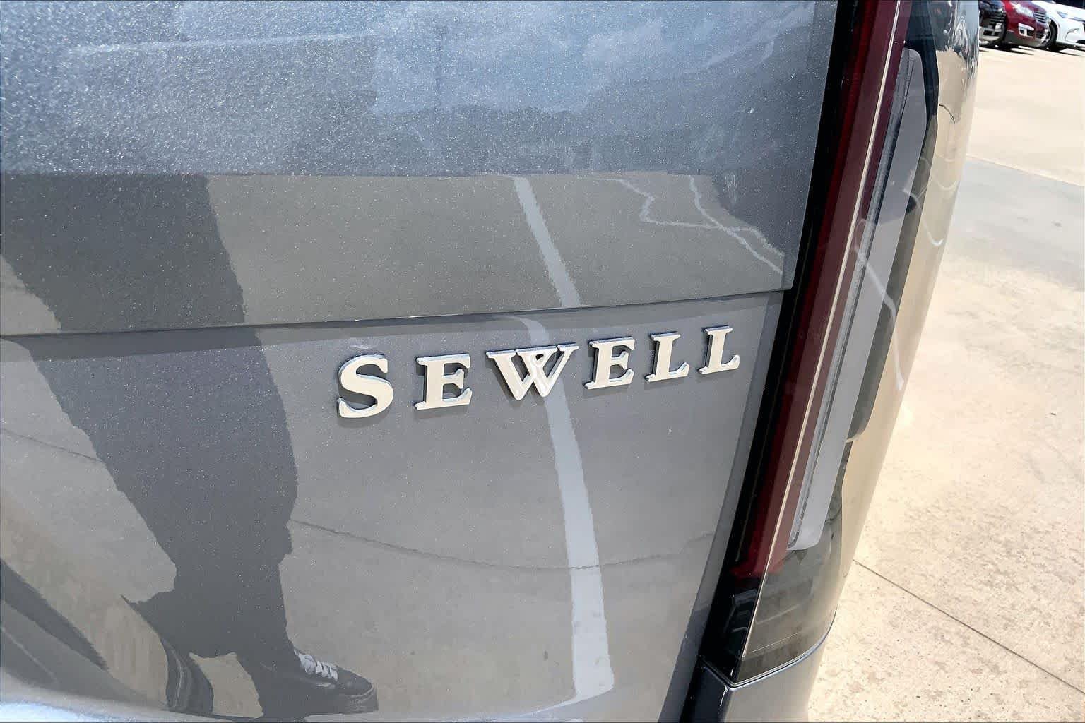 Used 2022 Satin Steel Metallic Cadillac Premium Luxury image 10