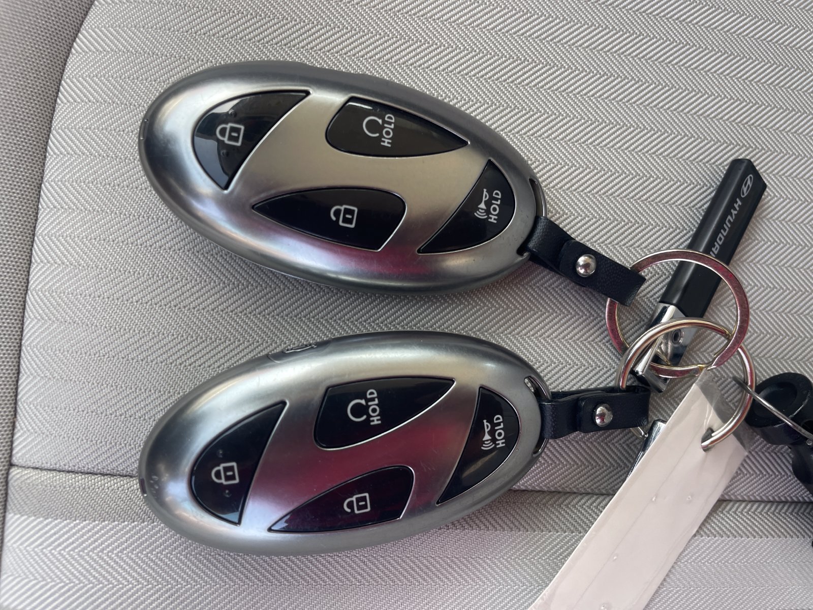 Used 2024 Gray Hyundai SEL image 29