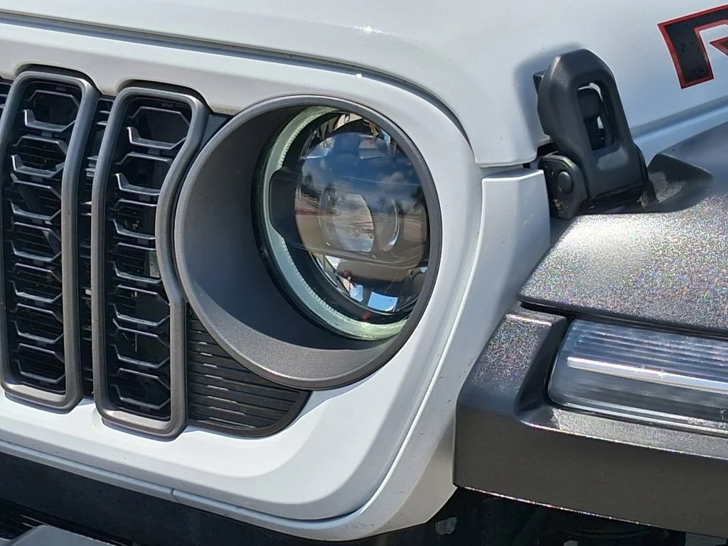 Used 2025 White Jeep Rubicon image 7