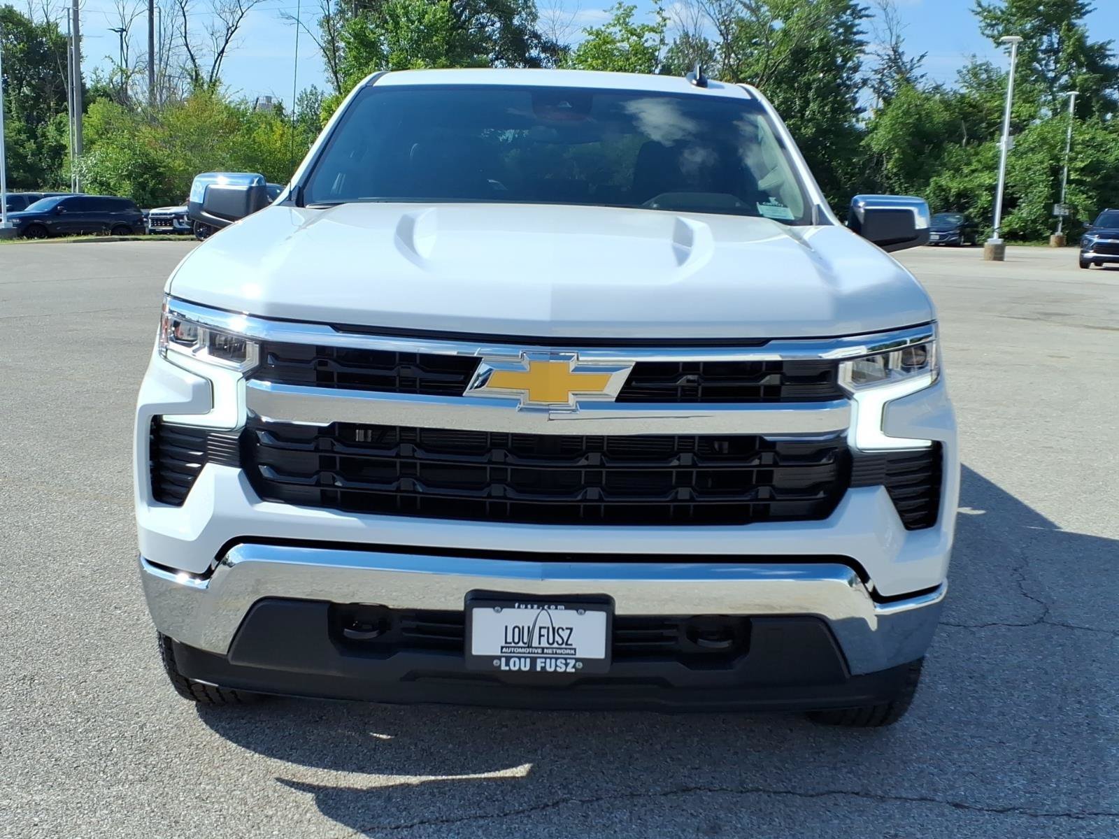 New 2026 Summit White Chevrolet LT image 19