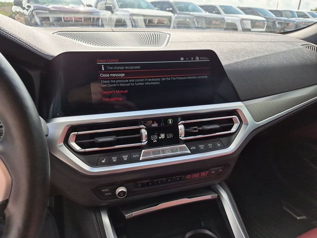Used 2023 White BMW M440i image 25