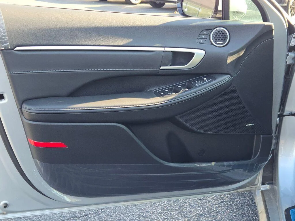 2025 Hyundai Sonata Hybrid Limited - Photo 20