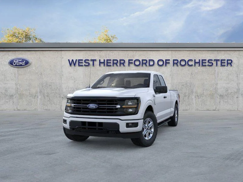 New 2026 Oxford White Ford XLT image 3