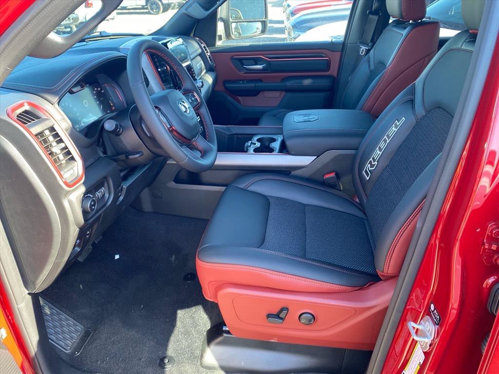 New 2026 Molten Red Pearl-Coat Exterior Paint RAM Rebel image 5