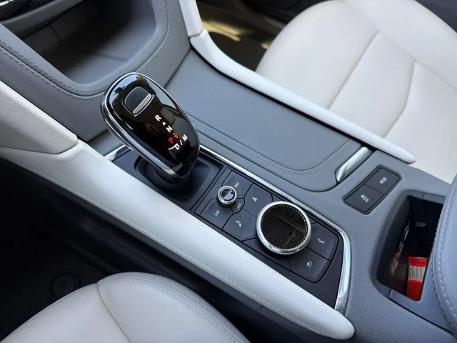 Used 2021 INFRARED TINTCOAT Cadillac FWD Premium Luxury image 15