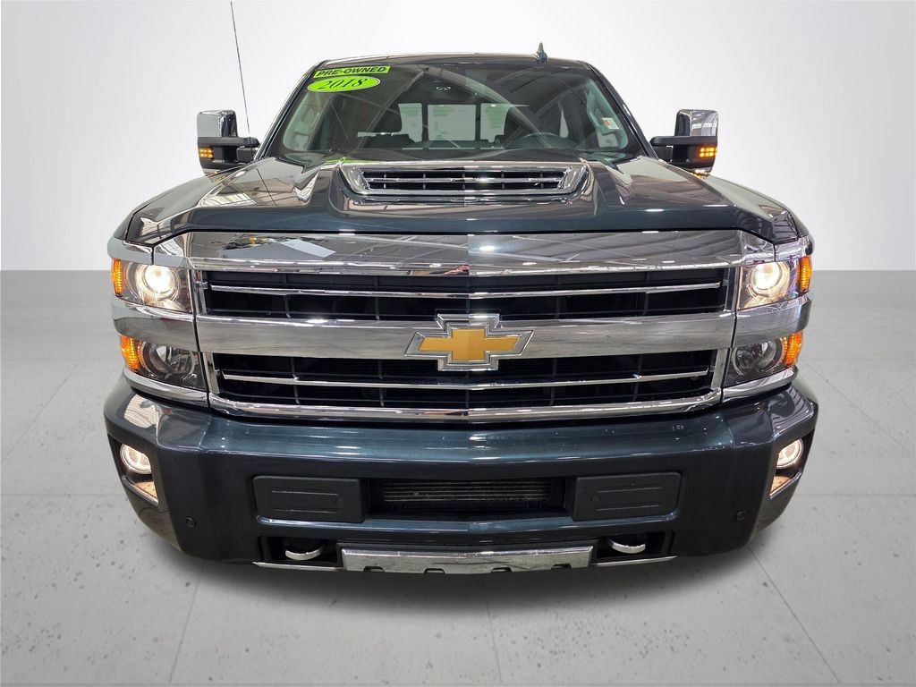 Used 2018 GRAPHITE METALLIC Chevrolet High Country image 4