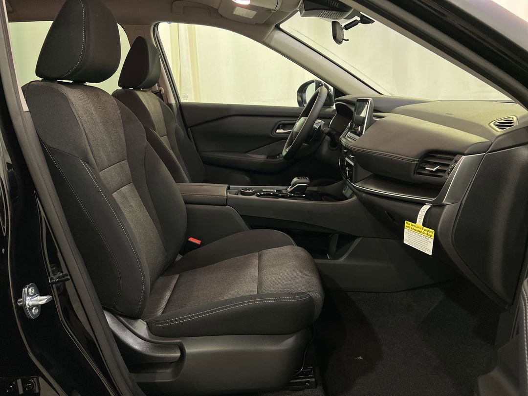 2026 Nissan Rogue SV - Photo 14