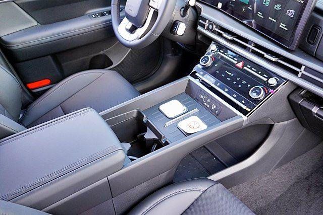 New 2026 Silver Hyundai SEL FWD image 13