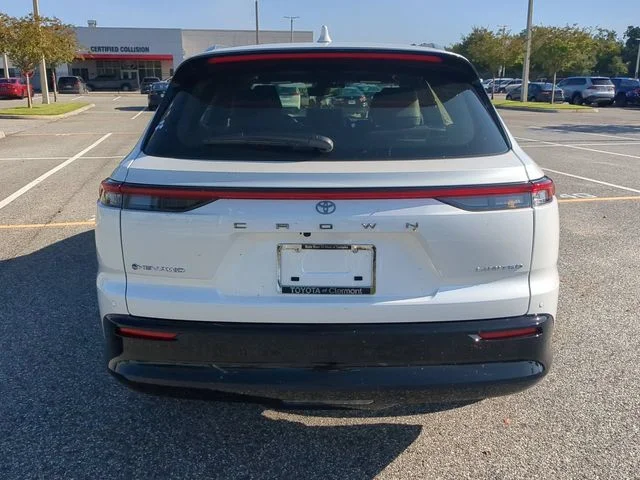 New 2026 Oxygen White Toyota Limited image 5