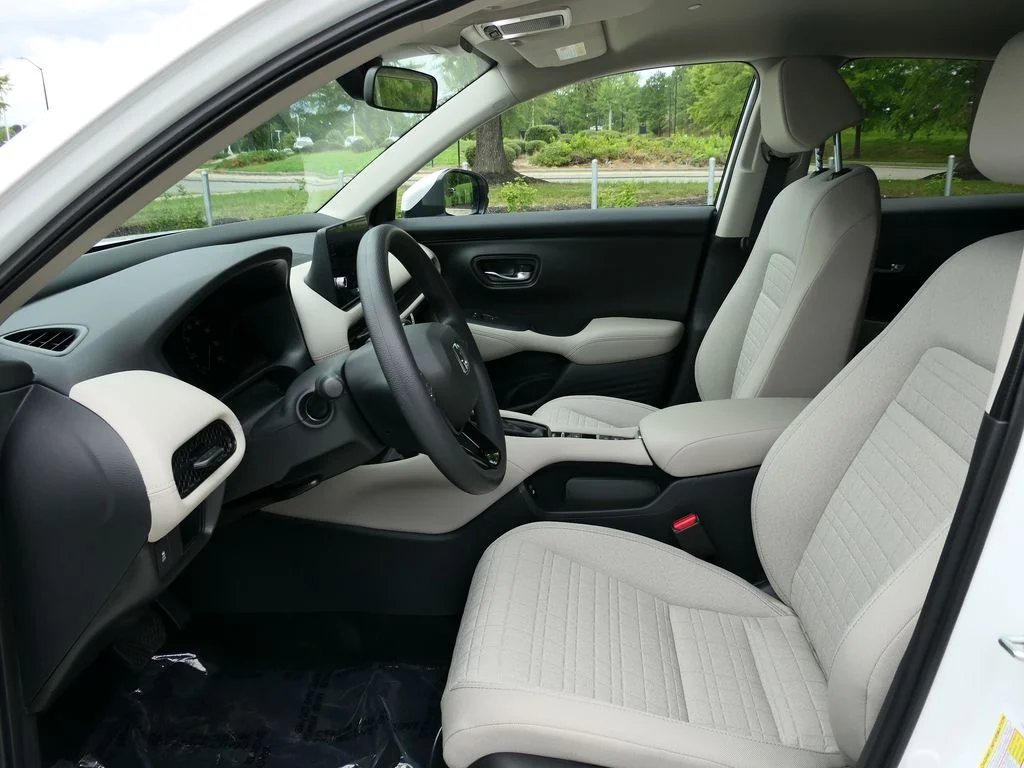 New 2027 Platinum White Pearl Honda LX image 12