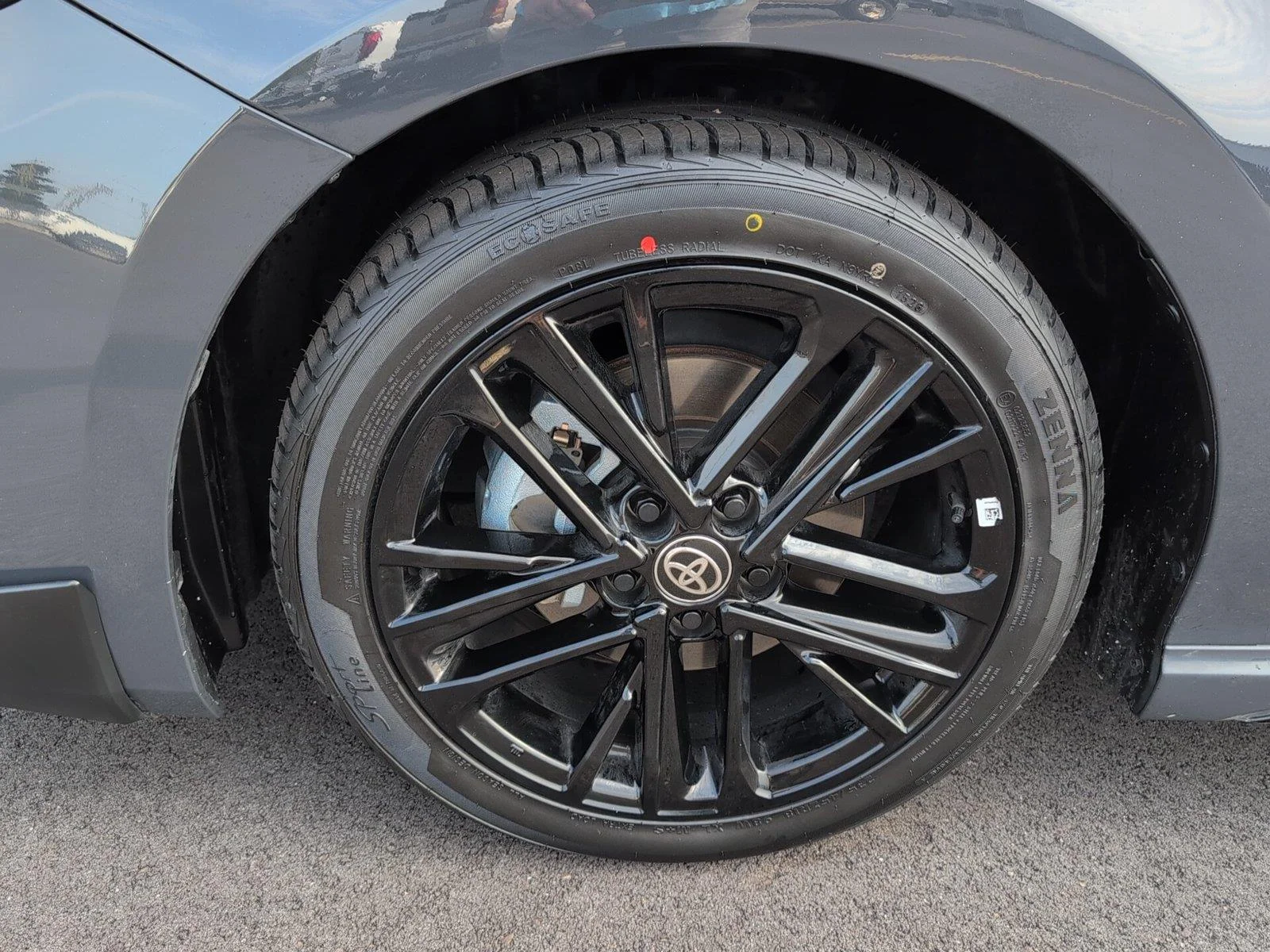 Used 2025 Underground Toyota SE image 9