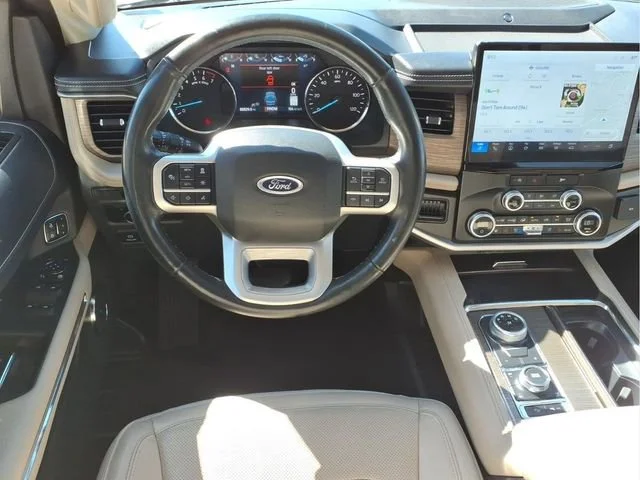 Used 2024  Ford Limited image 23