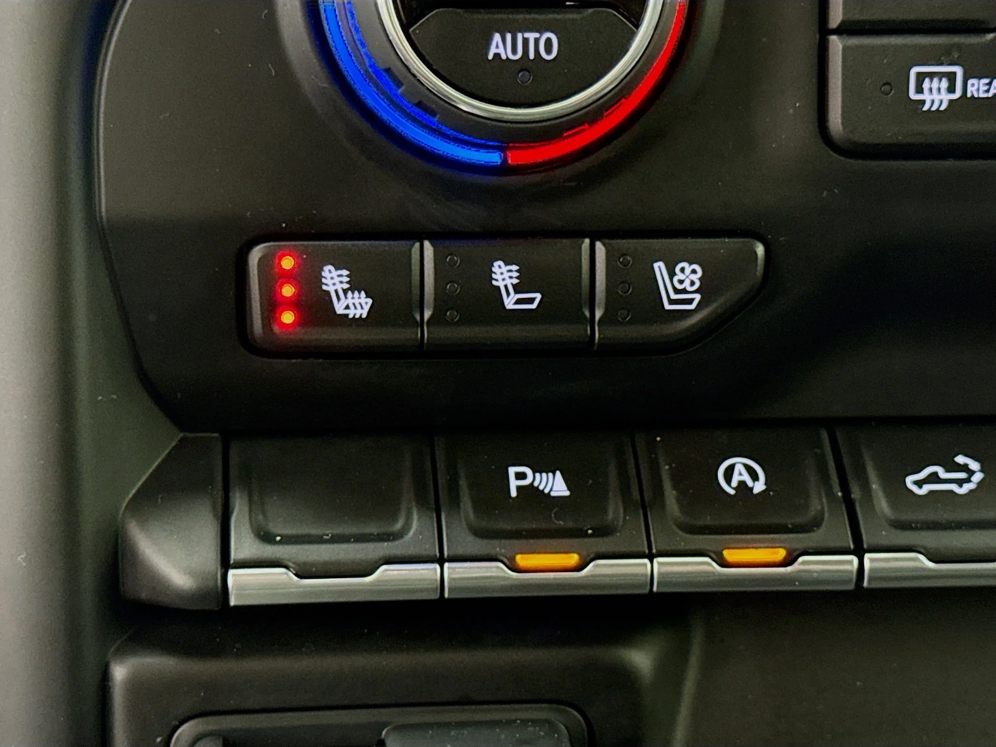 Used 2022 Iridescent Pearl Tricoat Chevrolet LTZ image 23